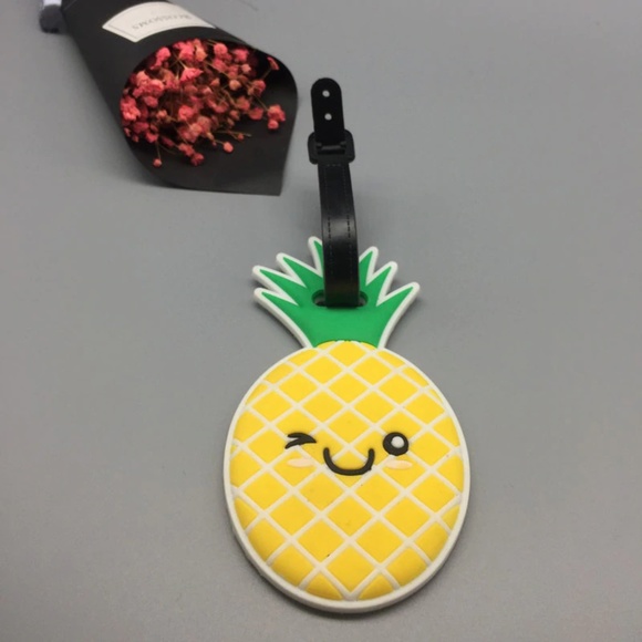 Handbags - Pineapple Luggage Tag